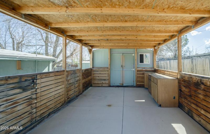 Covered area off of Shed