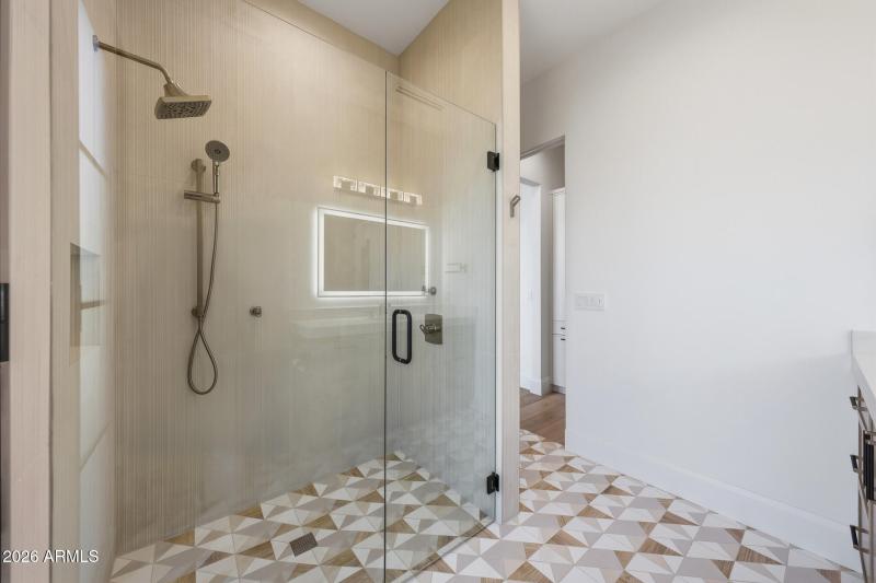Guest Suite Bathroom