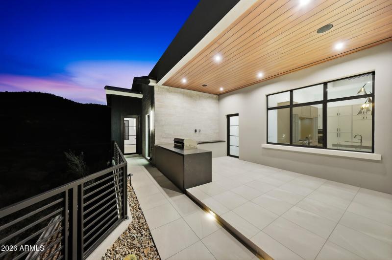 Outdoor Kitchen