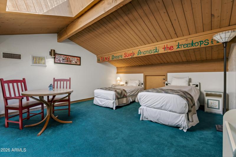 Loft add third sleeping space