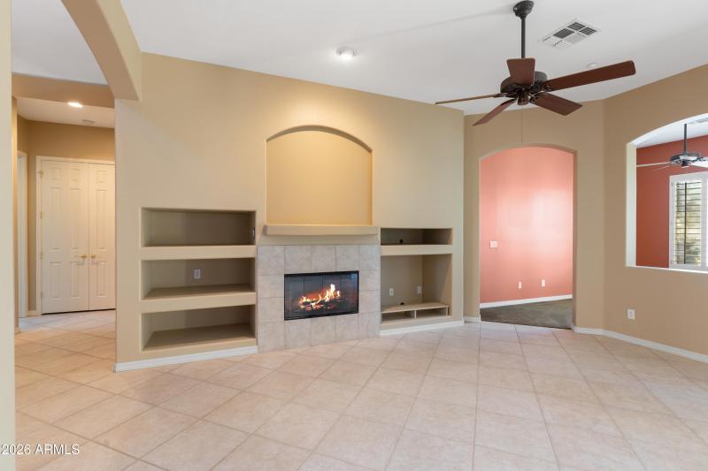 7363 E Eagle Feather