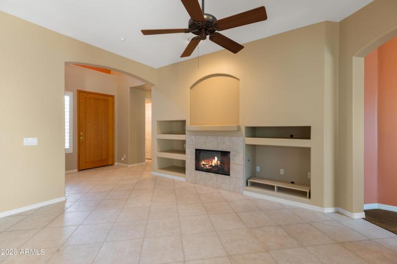 7363 E Eagle Feather