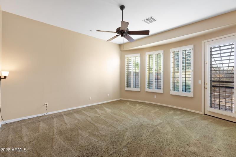 7363 E Eagle Feather