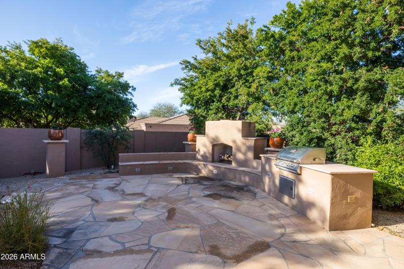 7363 E Eagle Feather