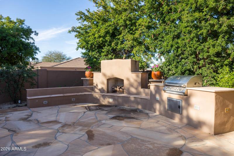 7363 E Eagle Feather