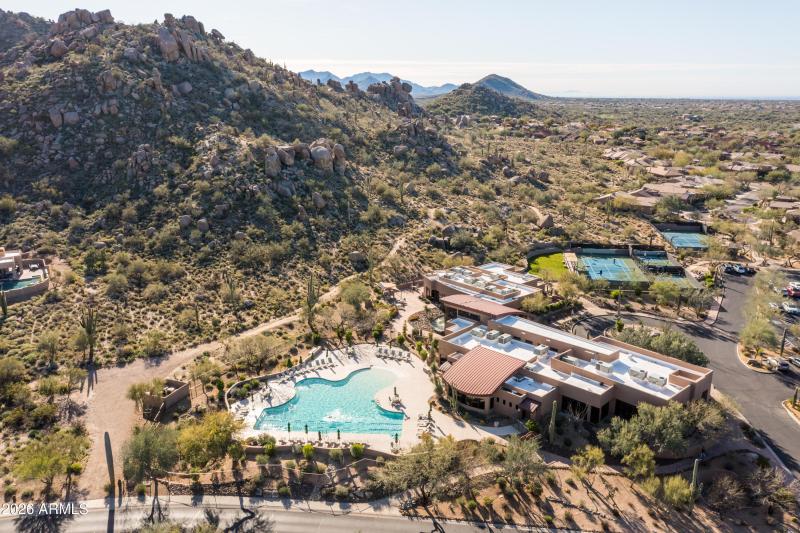 7363 E Eagle Feather