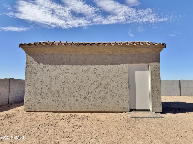 Separate shop/man cave