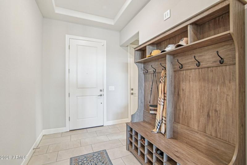 24-web-or-mls-W Hiddenview Dr-S0603-024