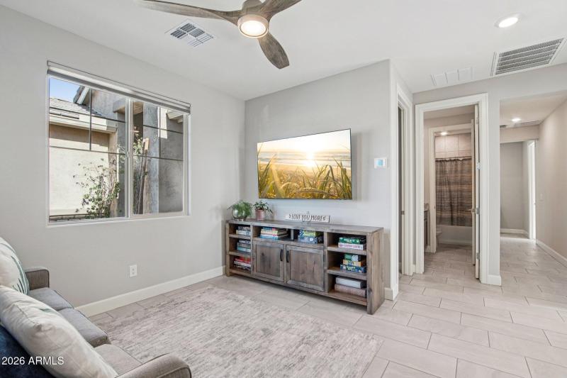 33-web-or-mls-W Hiddenview Dr-S0603-033