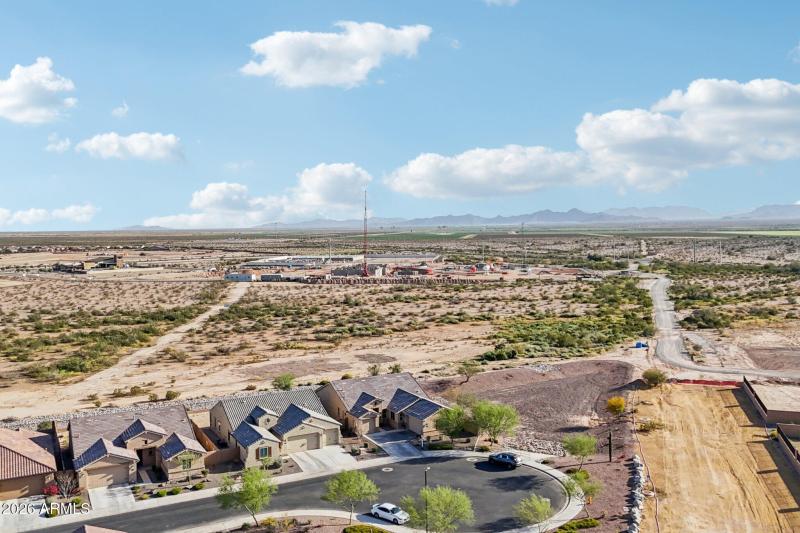 43-web-or-mls-W Hiddenview Dr-S0603-043