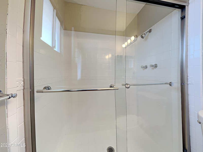 1006591.5344 W Banff Lane_6