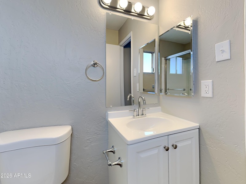 1006591.5344 W Banff Lane_8