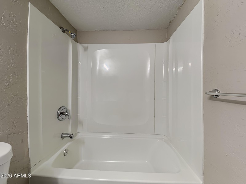 1006591.5344 W Banff Lane_10