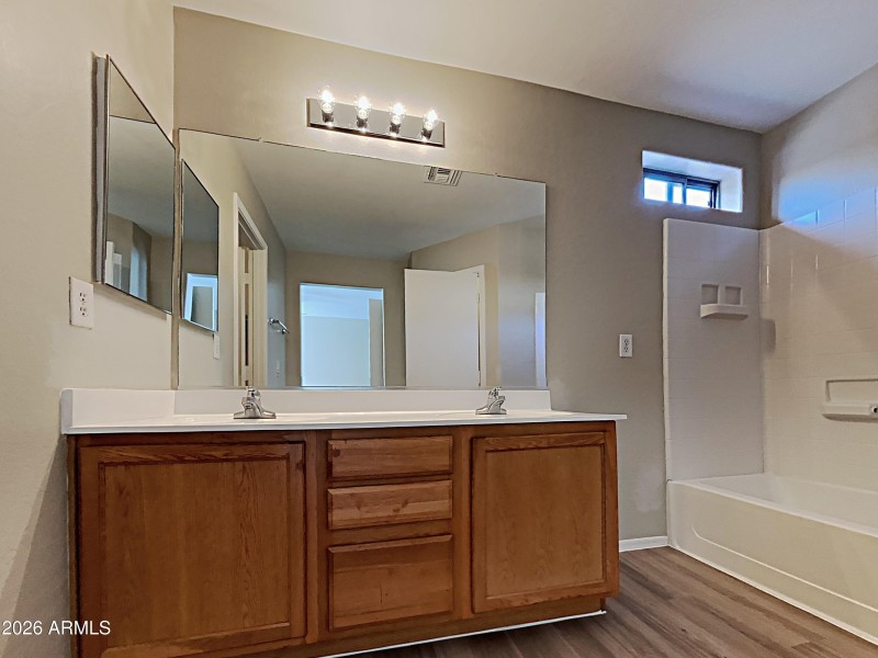 1004166.1083 W Desert Basin Drive_10