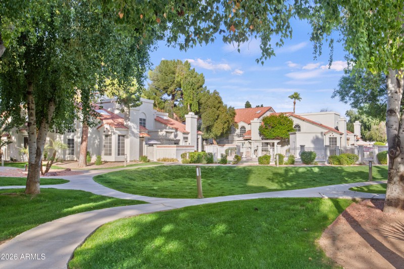 1717 E Union Hills-28