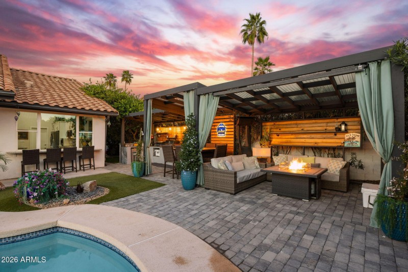 53-web-or-mls-9711-e-pershing-ave