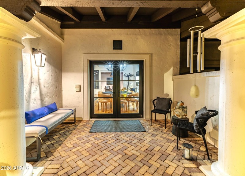 Backyard Coverd Patio to Dining Room N 0