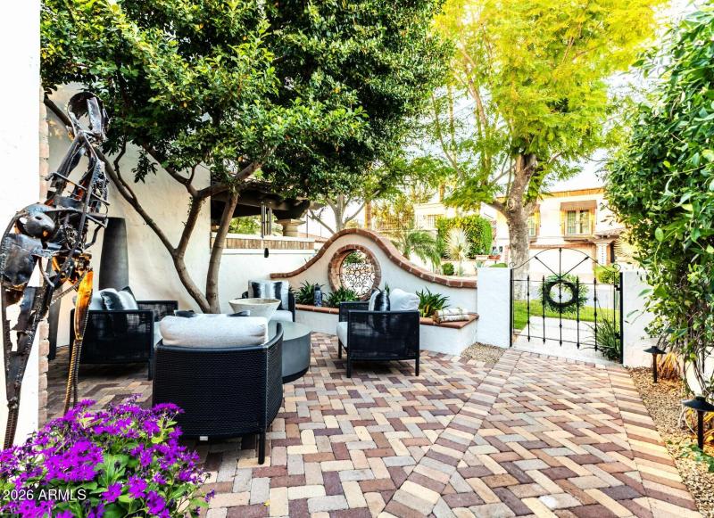 Welcoming Front Courtyard