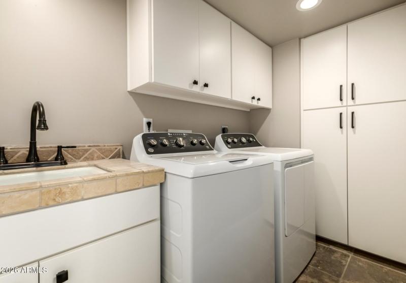 Laundry Rm with Sink & Storage