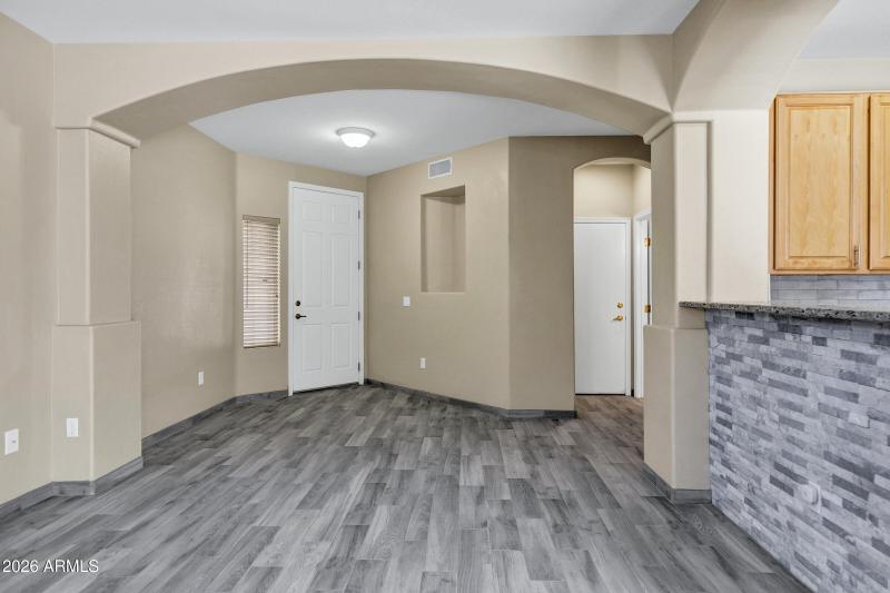 315 W Mountain Sage Dr-7