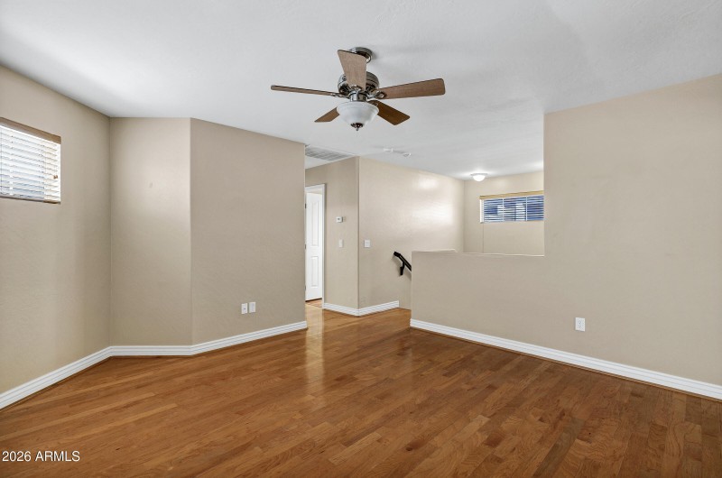 315 W Mountain Sage Dr-14