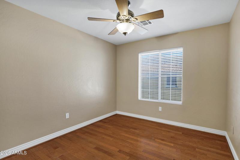 315 W Mountain Sage Dr-16