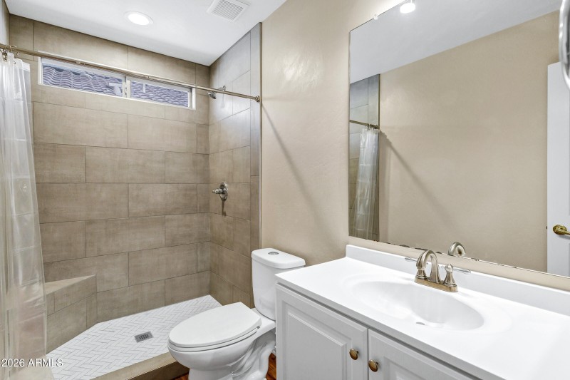 315 W Mountain Sage Dr-18