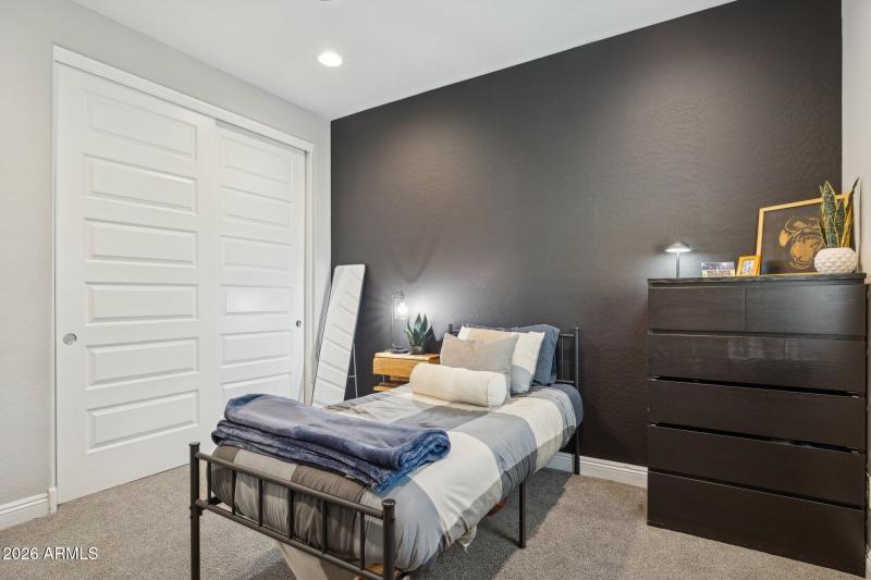 32-web-or-mls-10915-e-travertine-ave