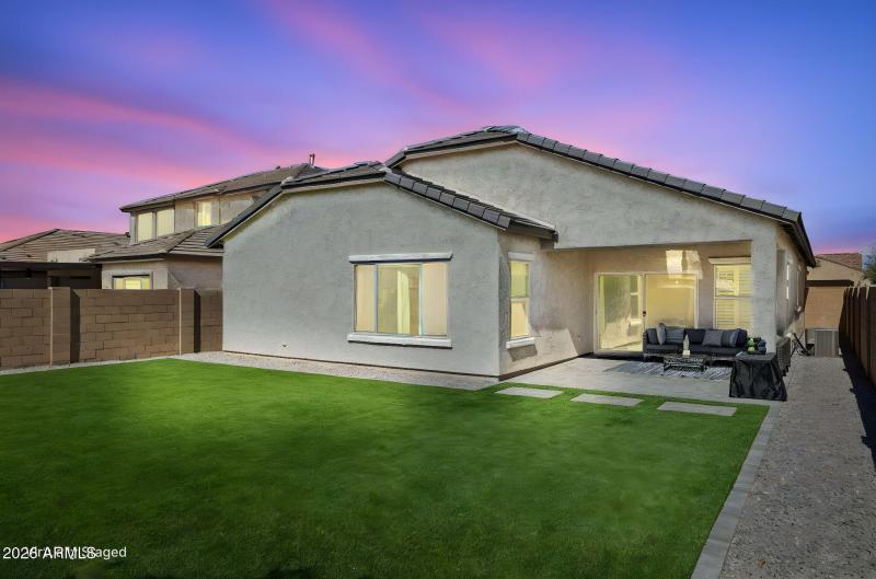 38-web-or-mls-10915-e-travertine-ave