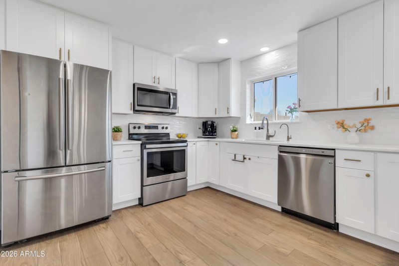 6003 S College Ave-15