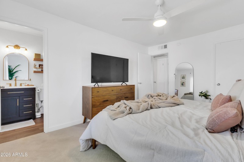 6003 S College Ave-20