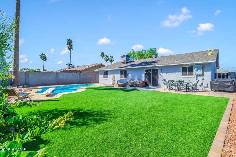 6003 S College Ave-33