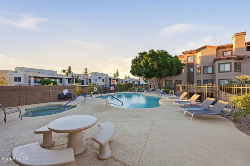 Resort Style Pool & Spa