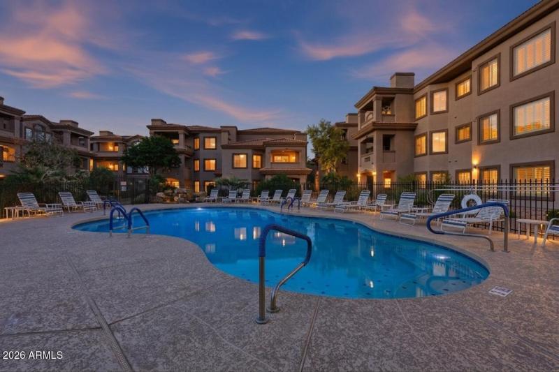 Resort Style Pool & Spa