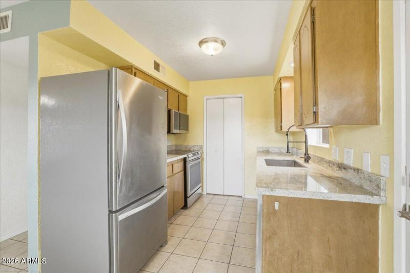08-Kitchen