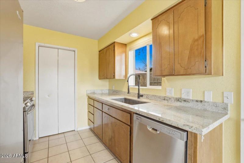 09-Kitchen