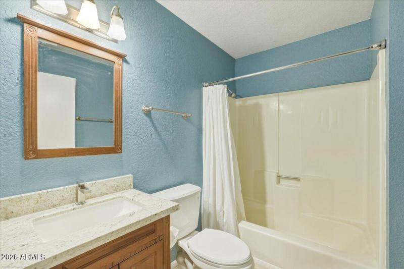 11-Bathroom