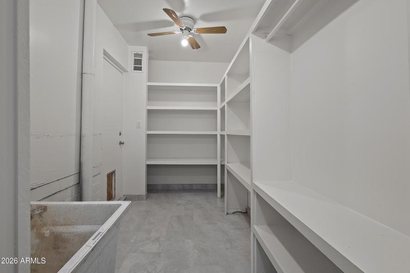 Off Kitchen Laundry & Pantry