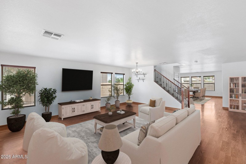 VS5 - Family Room_Dining