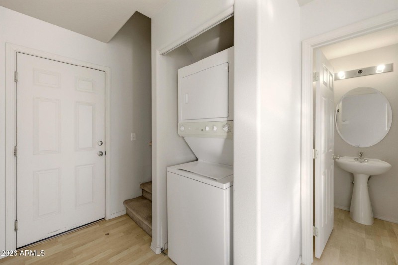 1975VillageDr-ShowLowAZ-9