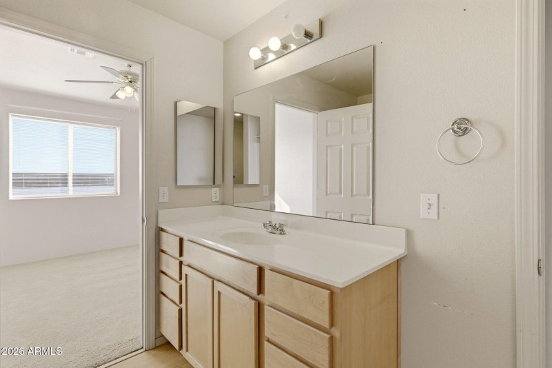 1975VillageDr-ShowLowAZ-17