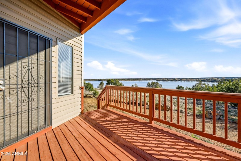 1975VillageDr-ShowLowAZ-21