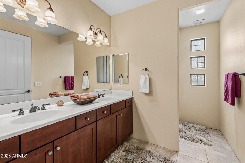 34 - Junior Primary Bath