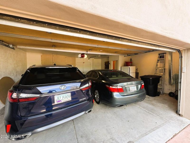 2.5 Car Garage