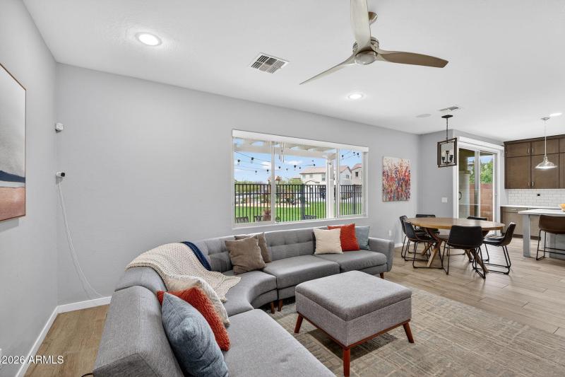 9-web-or-mls-11N Sparrow Ct