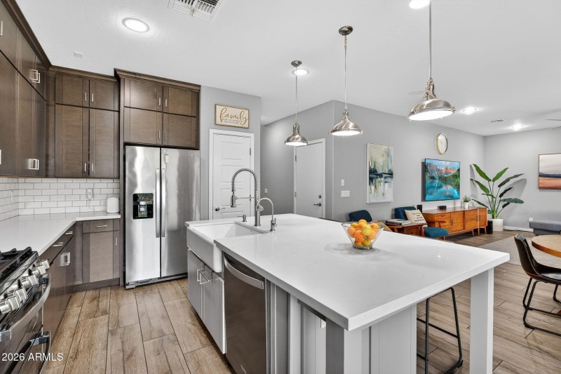 13-web-or-mls-04N Sparrow Ct