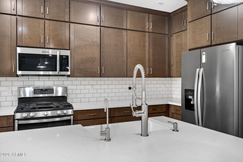 16-web-or-mls-06N Sparrow Ct