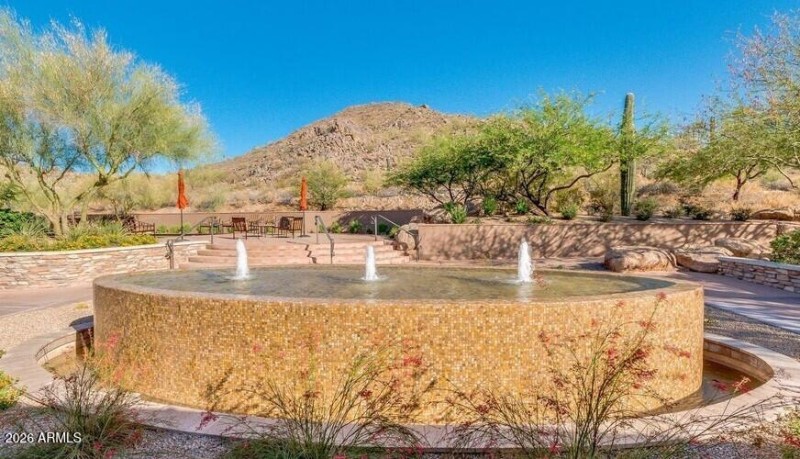 Solera Neighborhood Fountain