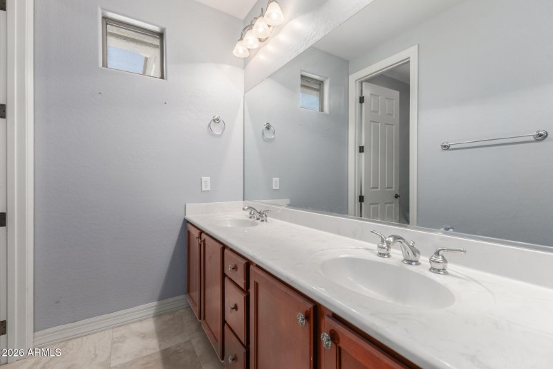 2nd upstairs full bath