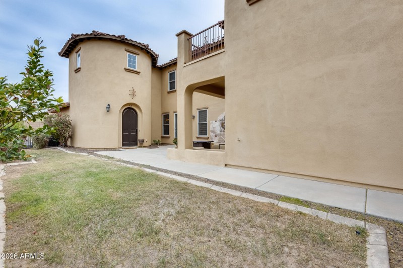 Front Gated Yard